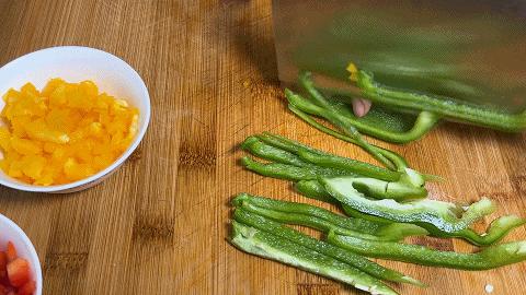 一把粉丝两个鸡蛋,鸡蛋柿子土豆粉丝汤