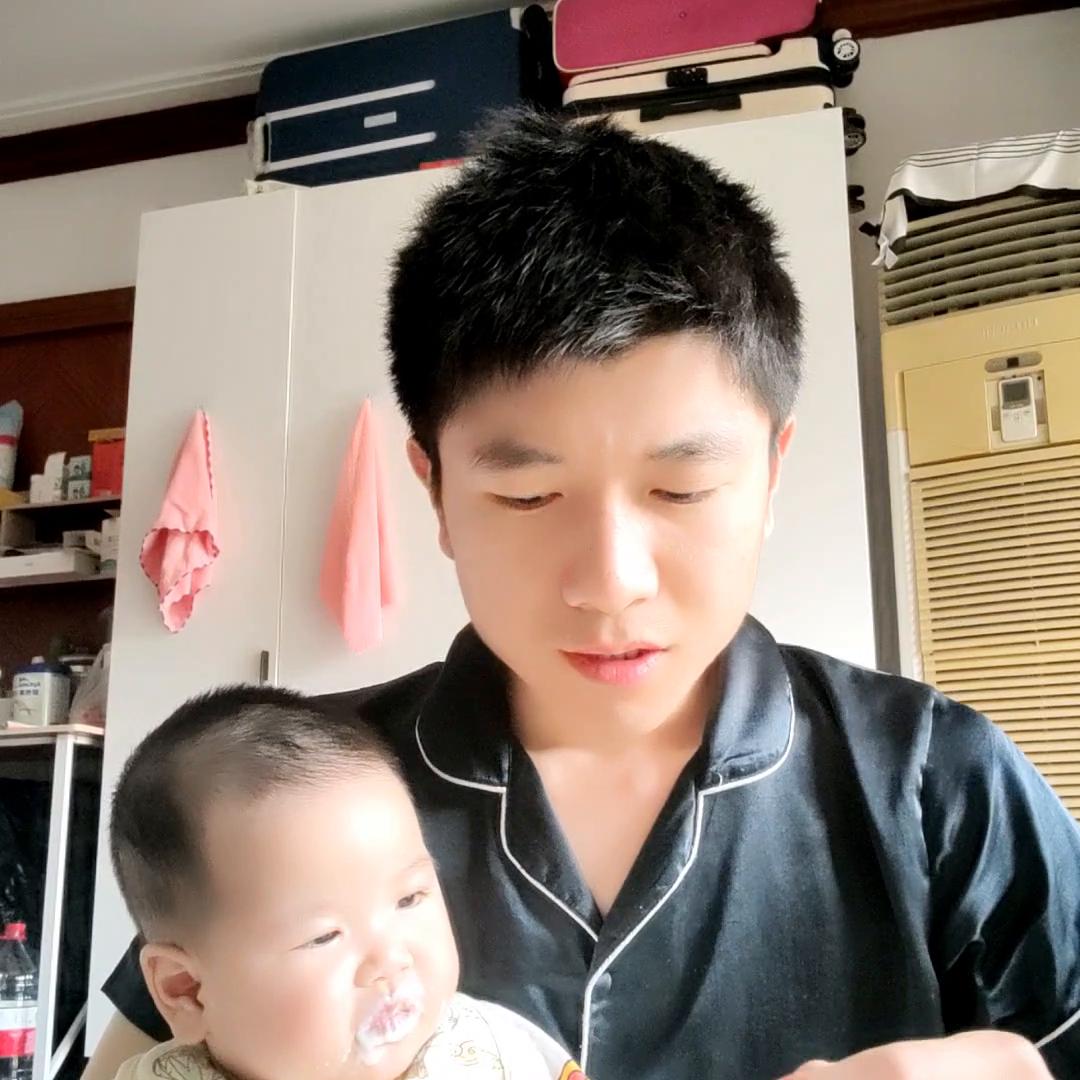 几个月开始喂米粉,你家宝宝什么时候吃米粉