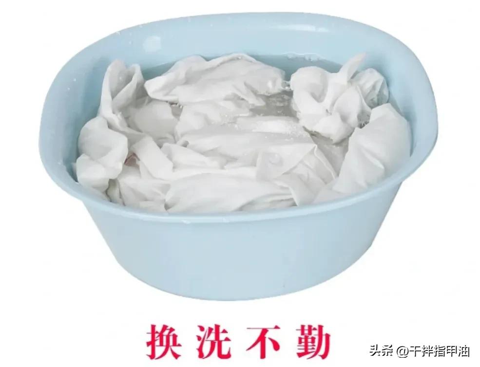 一到夏天背上手臂上好多痘痘,夏天一到身上就长痘痘