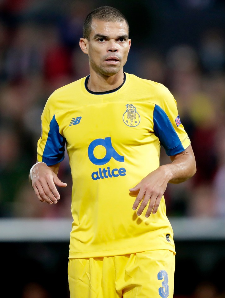 武僧佩佩和谁是一个时代的球星,武僧佩佩有什么背景