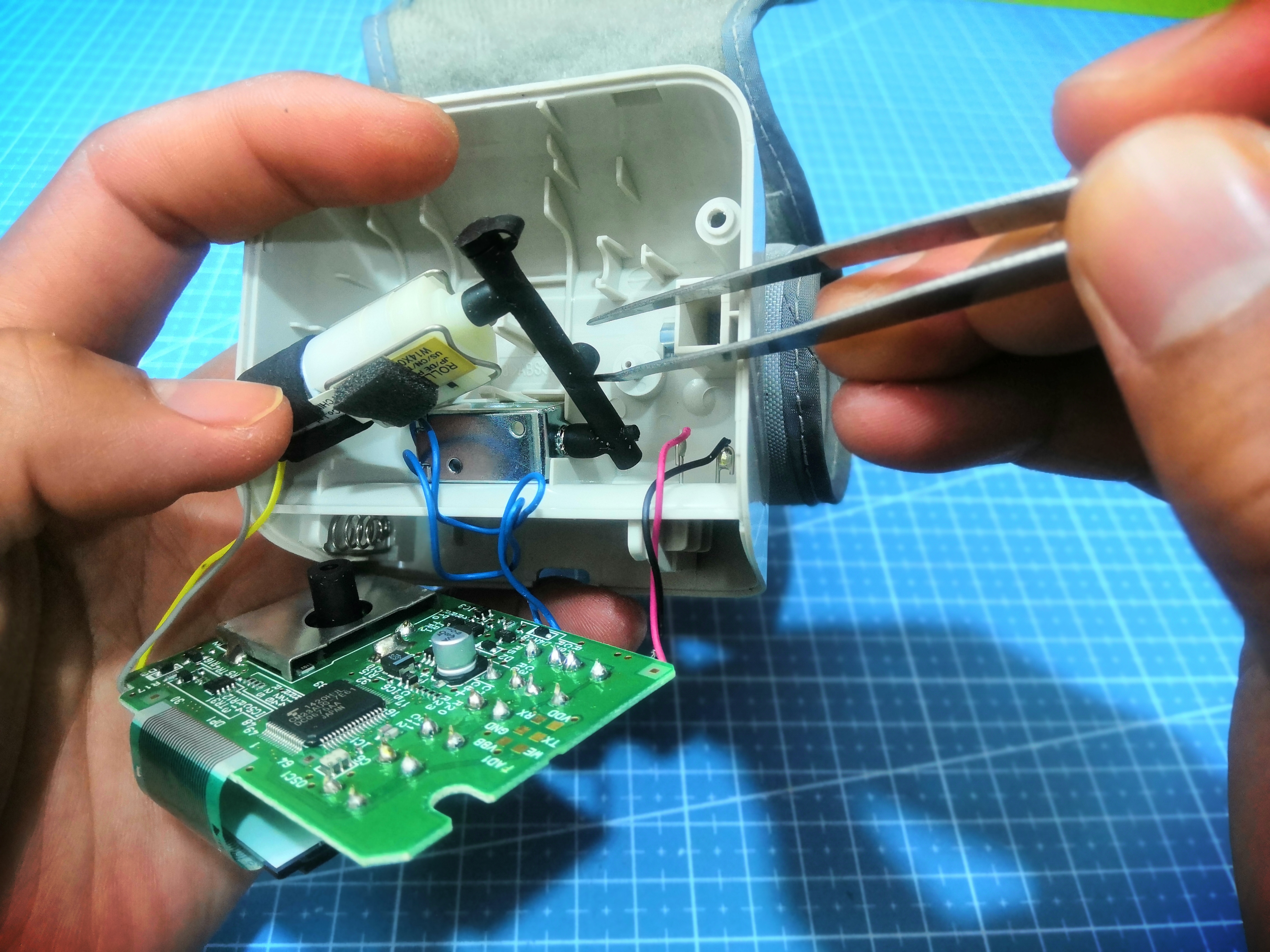 欧姆龙血压计hem-6200价格,omronhem8102a电子血压计调节方法