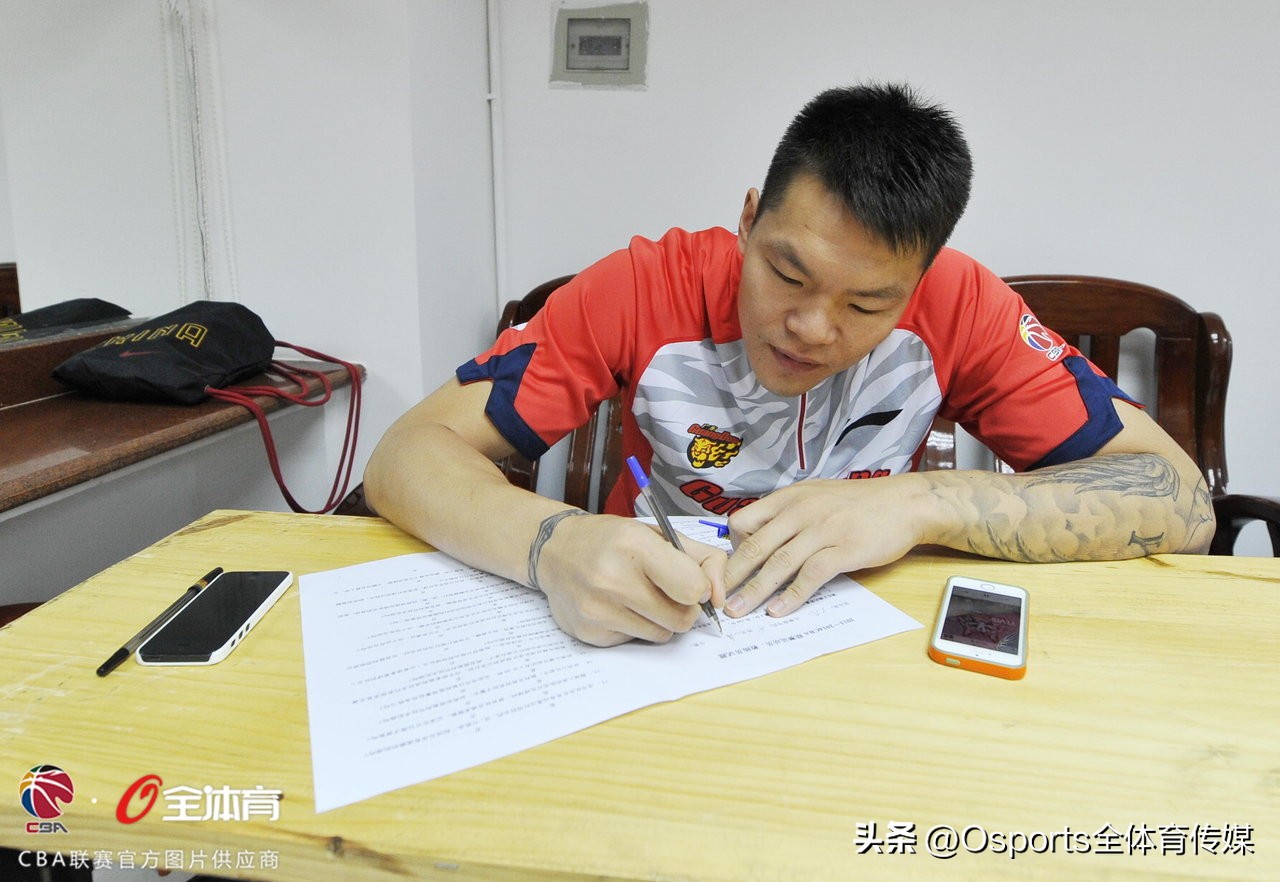 高考加油打气视频素材,高考加油视频集体打气