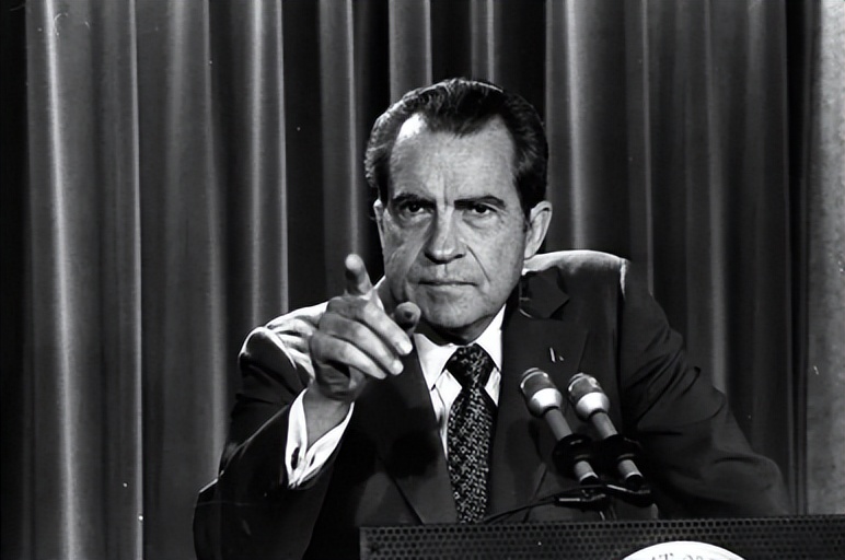 1969年国家面临苏联核威胁，毛主席下令：领导人撤出首都