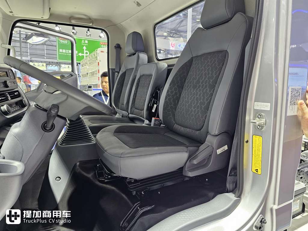 耗资十亿！青云架构下诞生的江铃凯运+轻卡，到底实力如何？