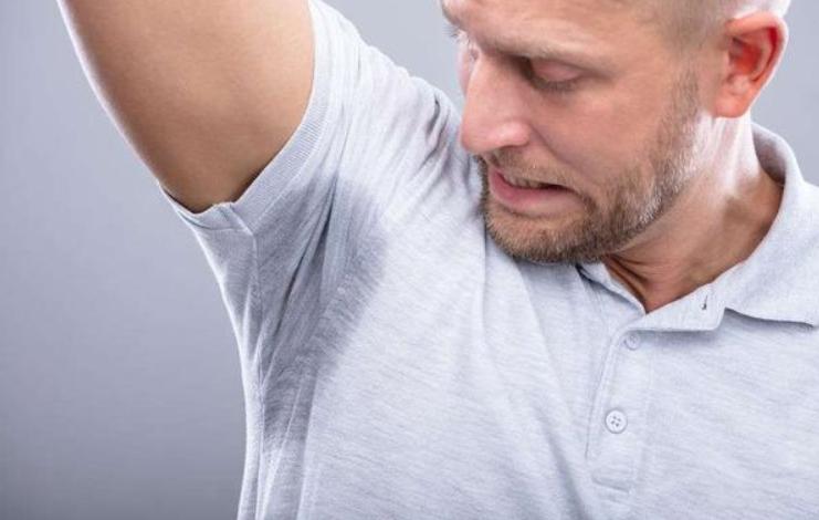 夏季爱出汗什么症状,夏天爱出汗的人说明什么