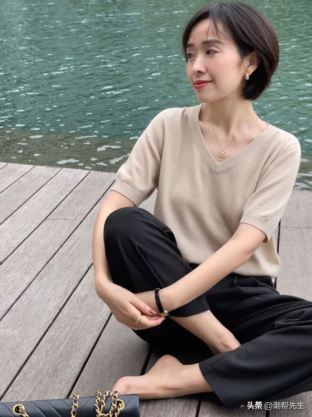 中年女士春夏卫衣穿搭,中年妇女春秋穿的洋气减龄卫衣