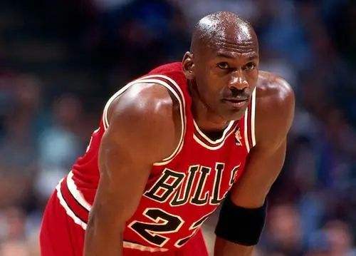 c罗赢家,足球巨星c罗变成乞丐考验路人