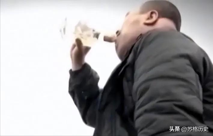 喝了40年酒结果变成河马脖,喝白酒脖子变成河马脖