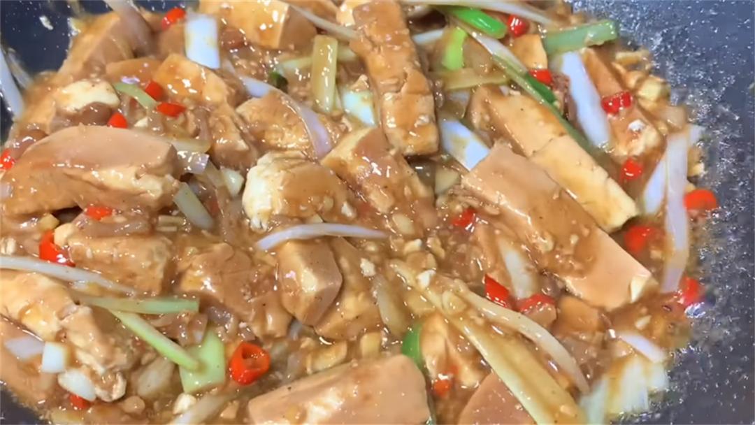 老人腰疼腿疼吃什么食物好,中老年人腰痛吃什么汤