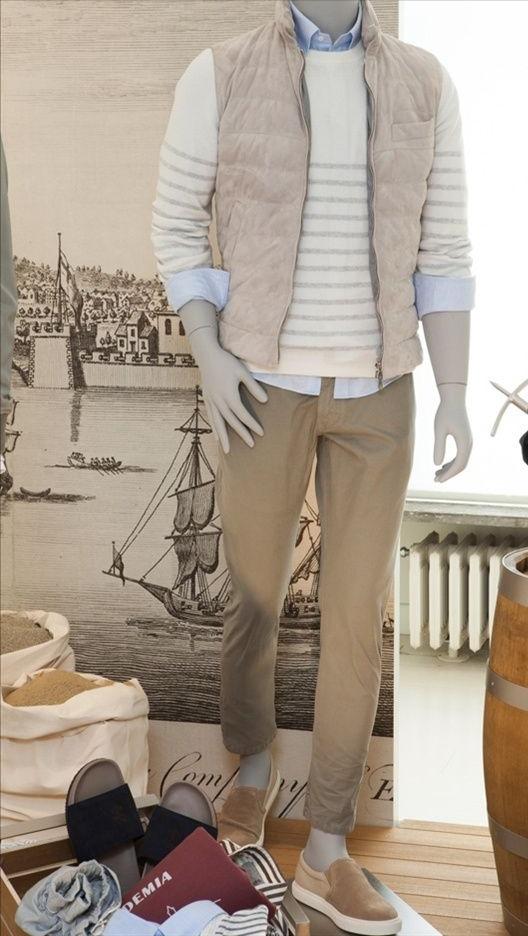 羽绒马甲是鸡肋吗,外穿长款羽绒马甲真不实用