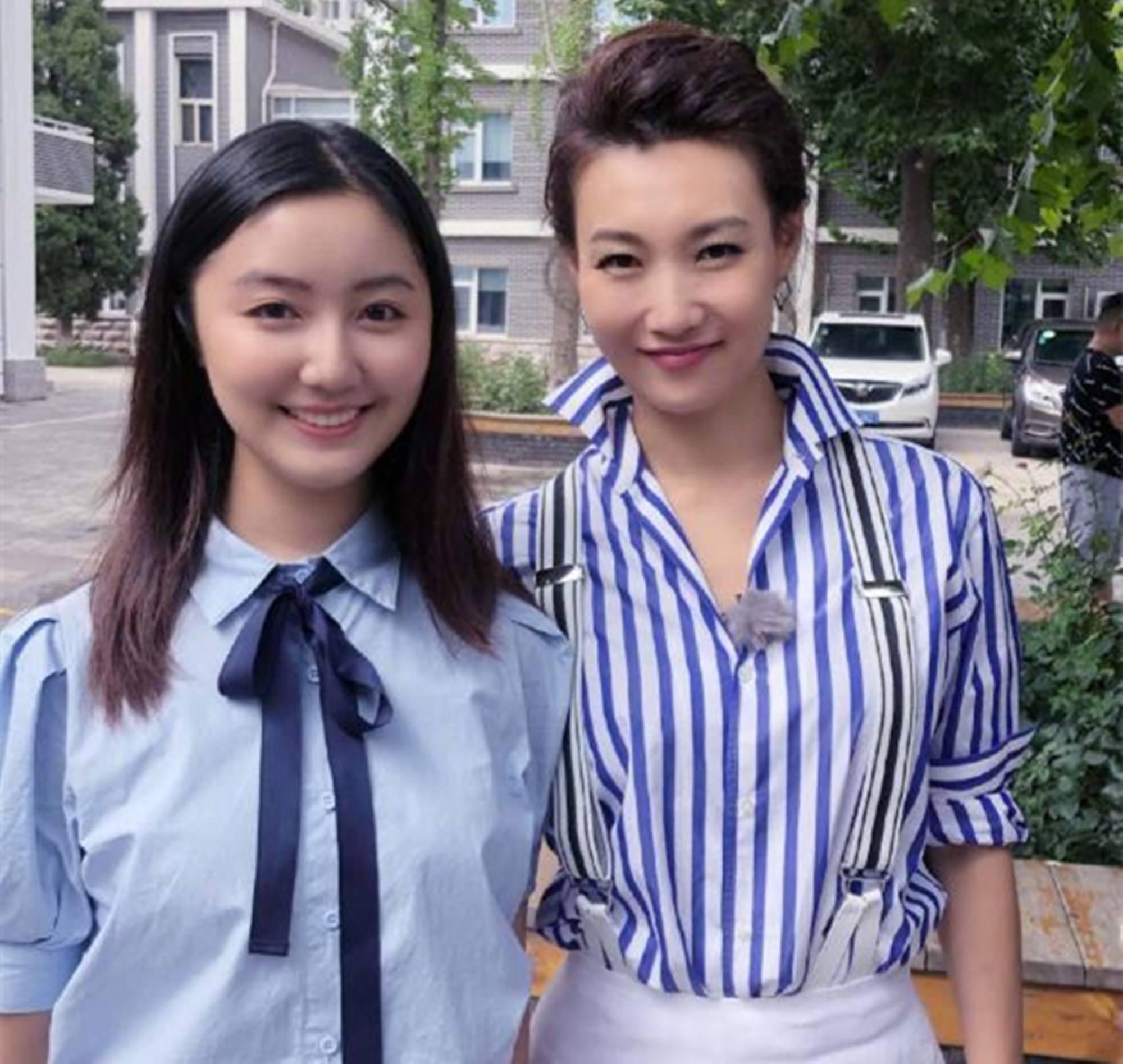 李梓萌从沈阳走出的主持人,李梓萌央视主持人的抖音号