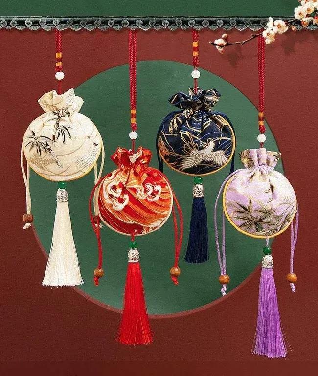 精选端午节祝福语合集44句,端午节祝福语正能量短句二十字