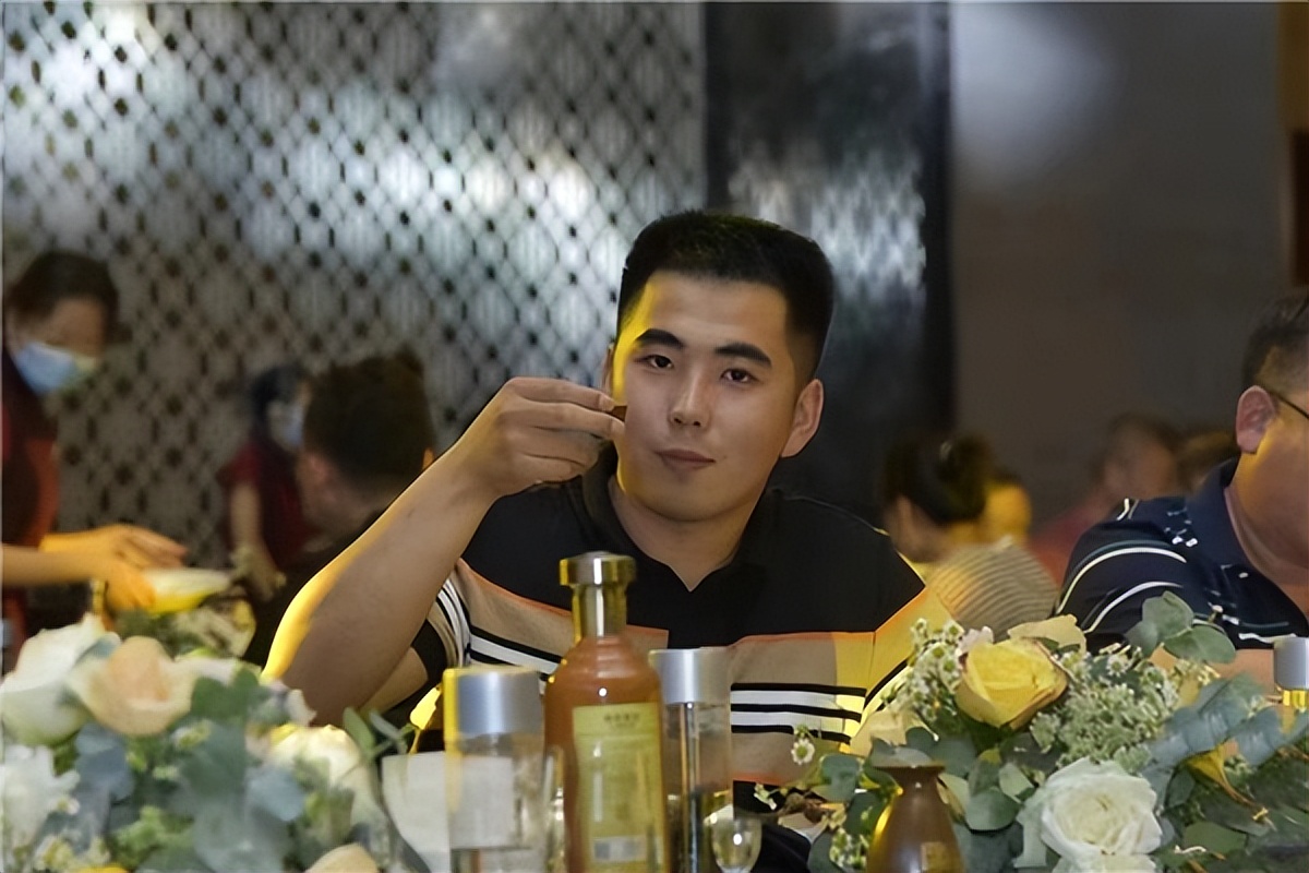 开一家1919酒类直供实体店,1919酒类直供经营状况如何