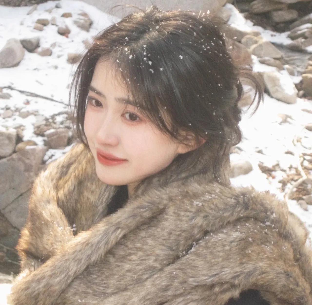 说说文案高级感ins,微信朋友圈文案和crush对视