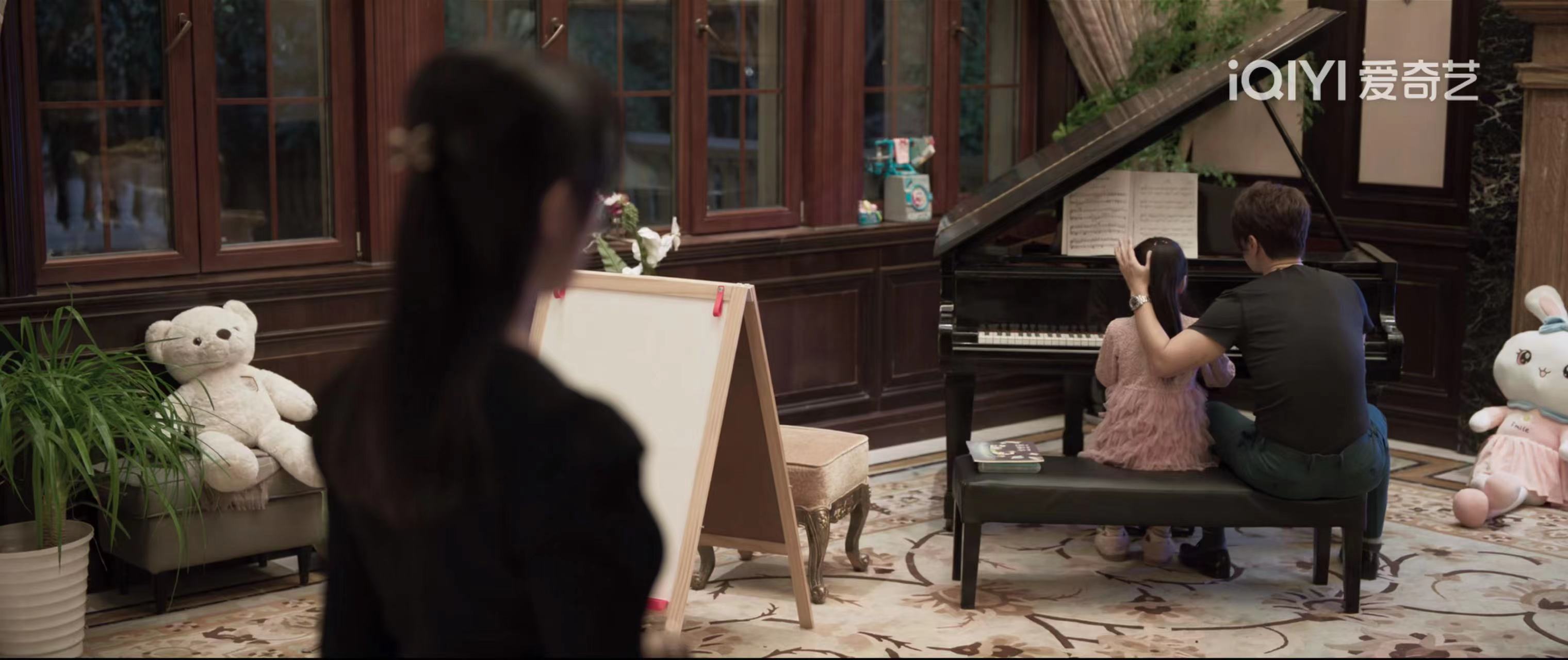 《罚罪》赵鹏翔女儿的郭老师,难道是*底卧**?演员中有两对夫妻