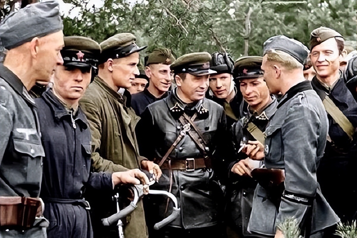 德国不打苏联先打英国会怎样,德国闪击苏联英国反应