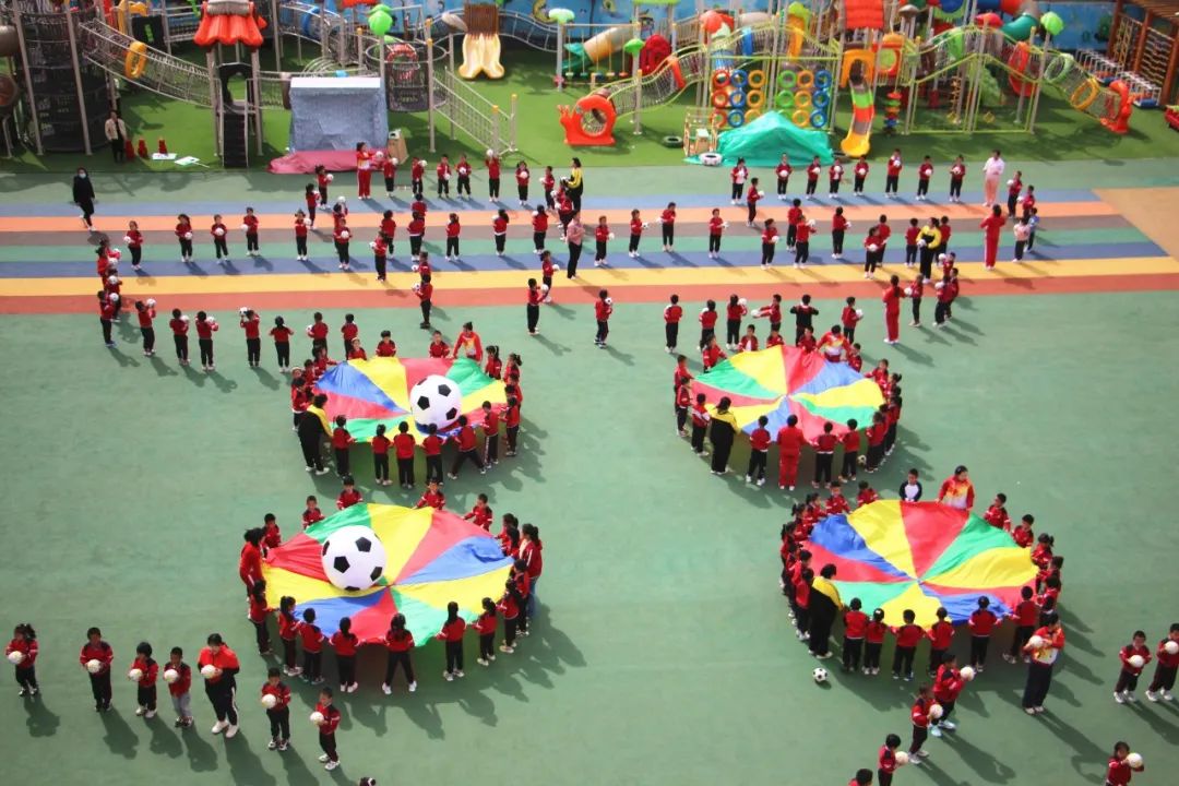 幼儿园喜迎100周年足球比赛,幼儿园六一节足球赛