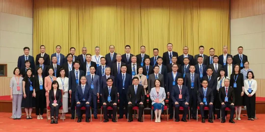 大成参加浙江省第十一次律师代表大会获表彰并当选领导机构成员