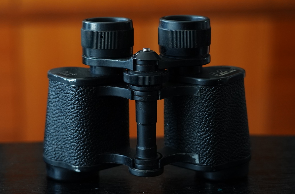 战争时期的老式军用望远镜,战争年代的18倍望远镜