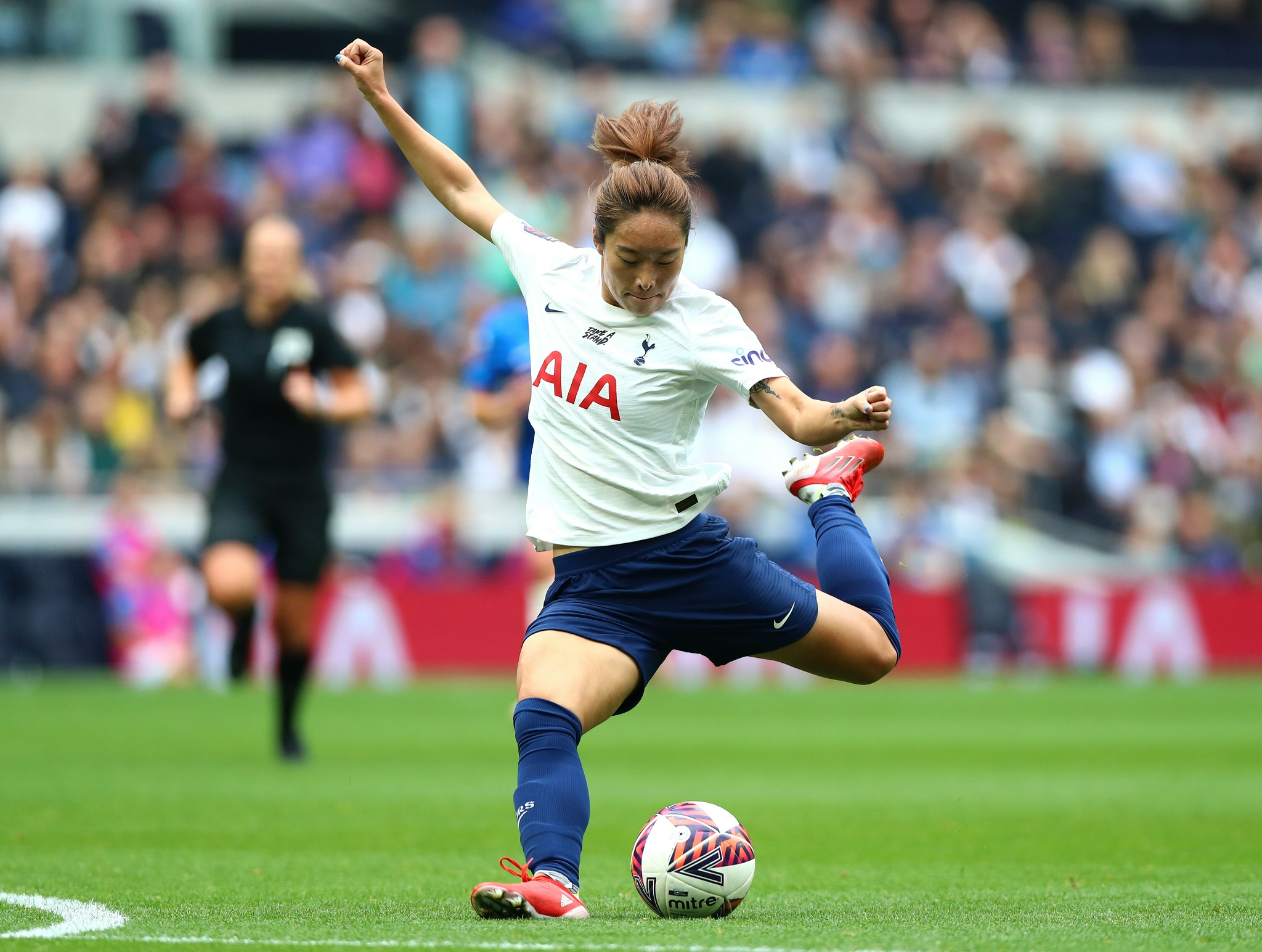 唐佳丽和水庆霞夺冠照片,唐佳丽夺冠高兴场面