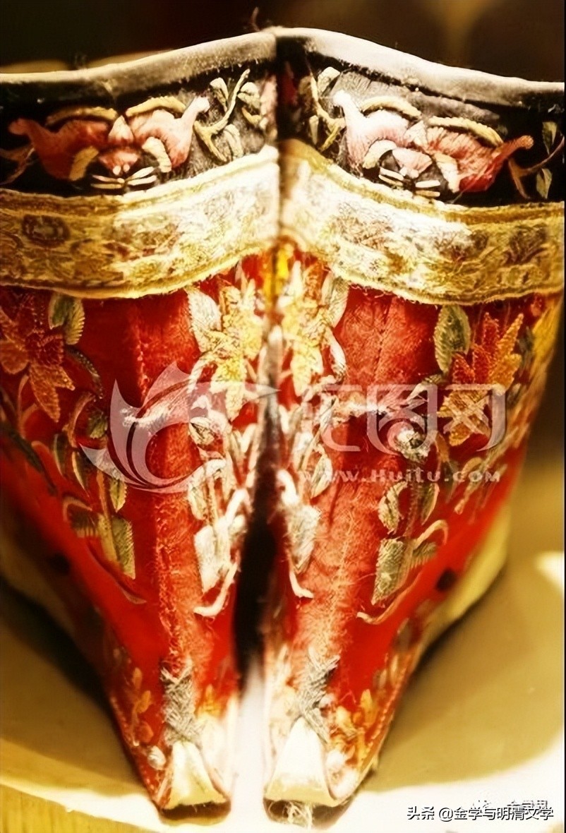 赵兴勤赵韡：鞋杯：文人对雅俗生活的双向渗透