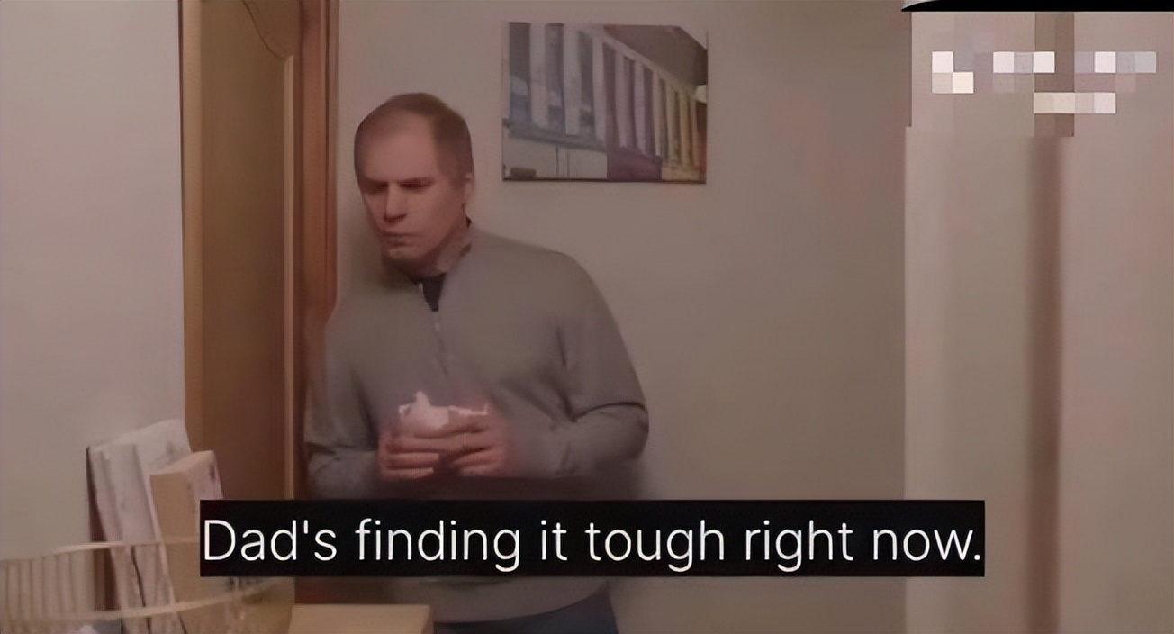 从买拉达到买手机,宣传片中俄军赚的卢布贬值非常厉害