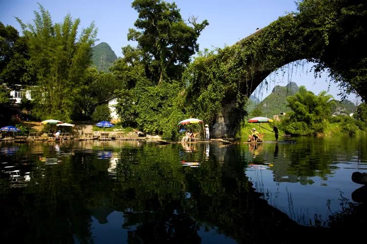 阳朔相公山玩完再去遇龙河一日游,相公山到遇龙河景区坐船怎么走的