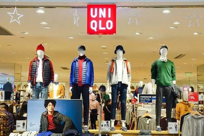 靠“耍大牌”年赚240亿！最嚣张的甲方，为何让耐克阿迪抢着求虐