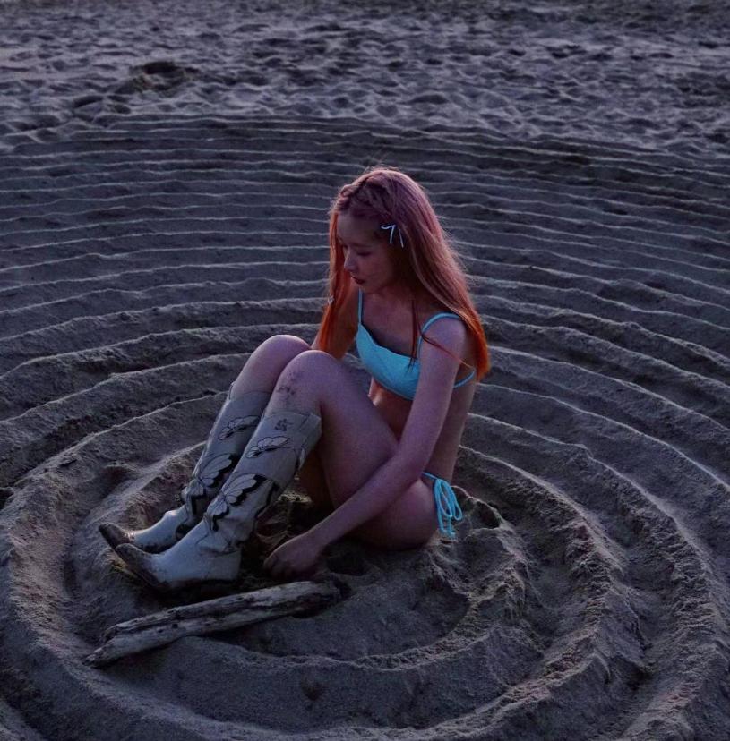 林心如陷入凸点疑云,下面几位女星更夸张,网友直呼扛不住。