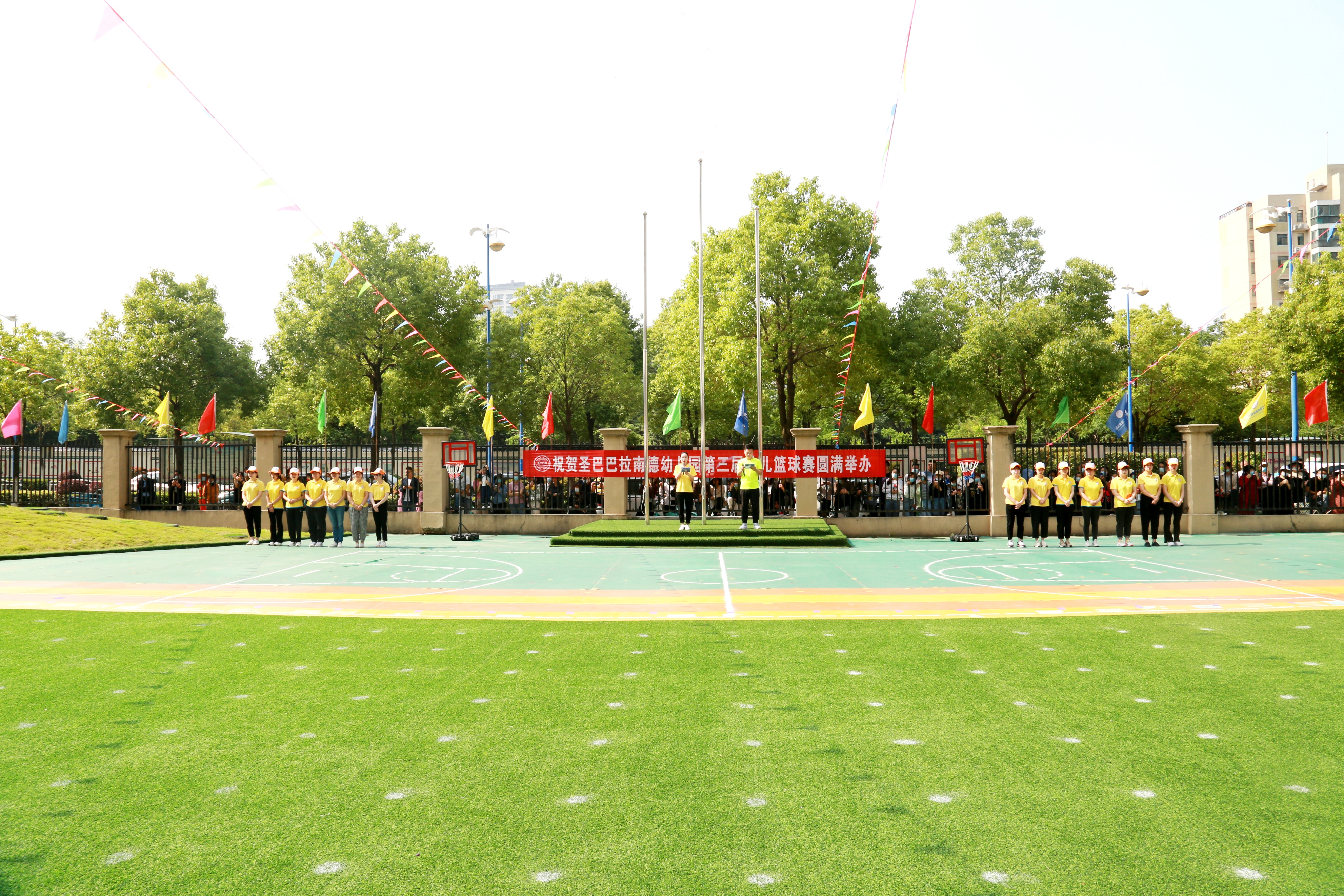 圣巴巴拉里面的篮球比赛,强健体魄小班运动会