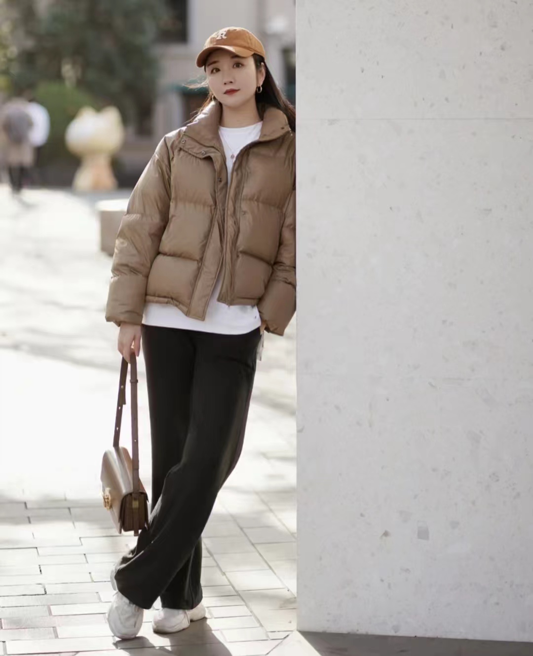 冬季穿什么颜色的羽绒服比较百搭,每个色系都很好看