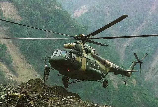 坠机事故搜救现场最新报道,坠机事故搜救进展最新新闻