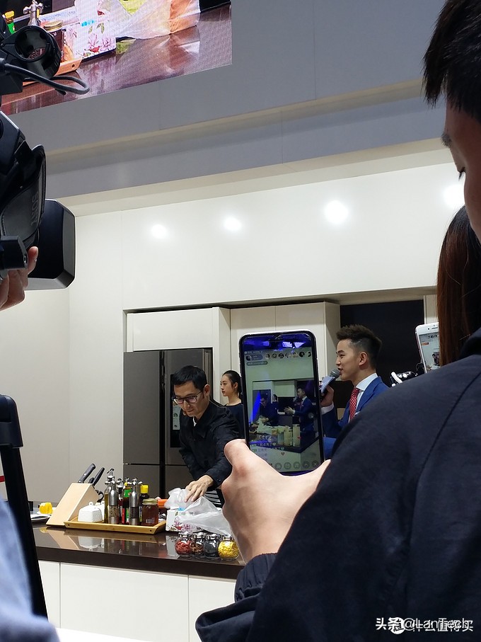 暴走两万步！海量图片带你游览2017年AWE家电展