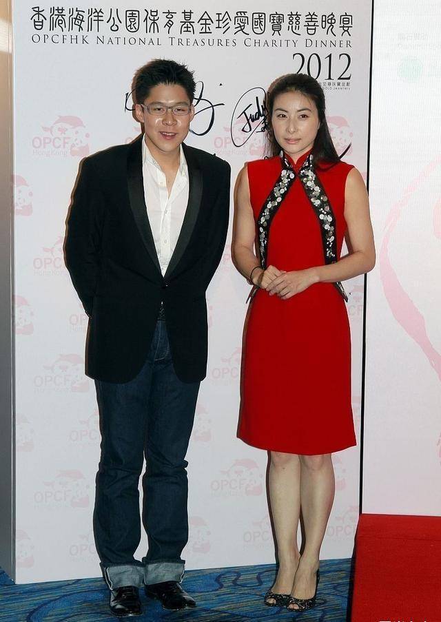 郭晶晶遭豪门嫌弃真的假的,豪门阔太郭晶晶遭港圈贵妇嫌弃