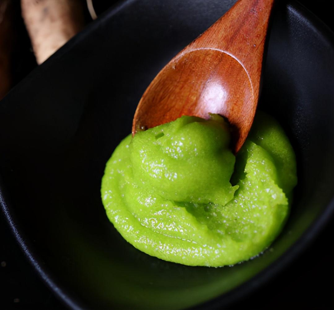 芥末的辣和辣椒的辣有何区别,芥末是用什么辣椒做的