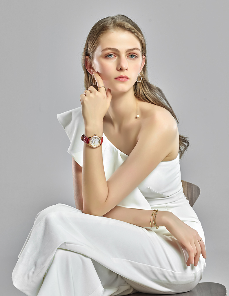 适合中年男人戴的手表推荐,30几岁的女人应该戴什么品牌手表