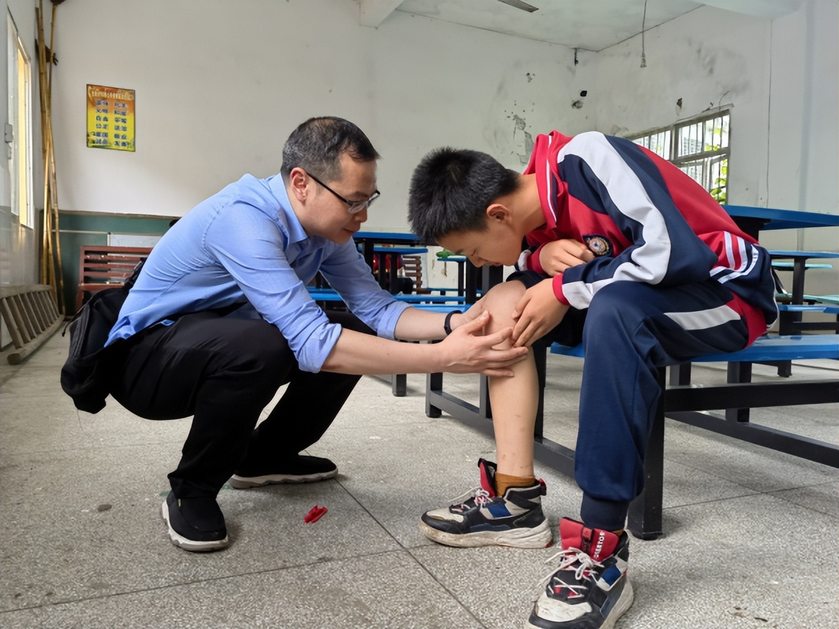 鏆栧績鍔╁琛屽姩,鍏崇埍鍥板鍎跨鐖卞績鍔╁娲诲姩