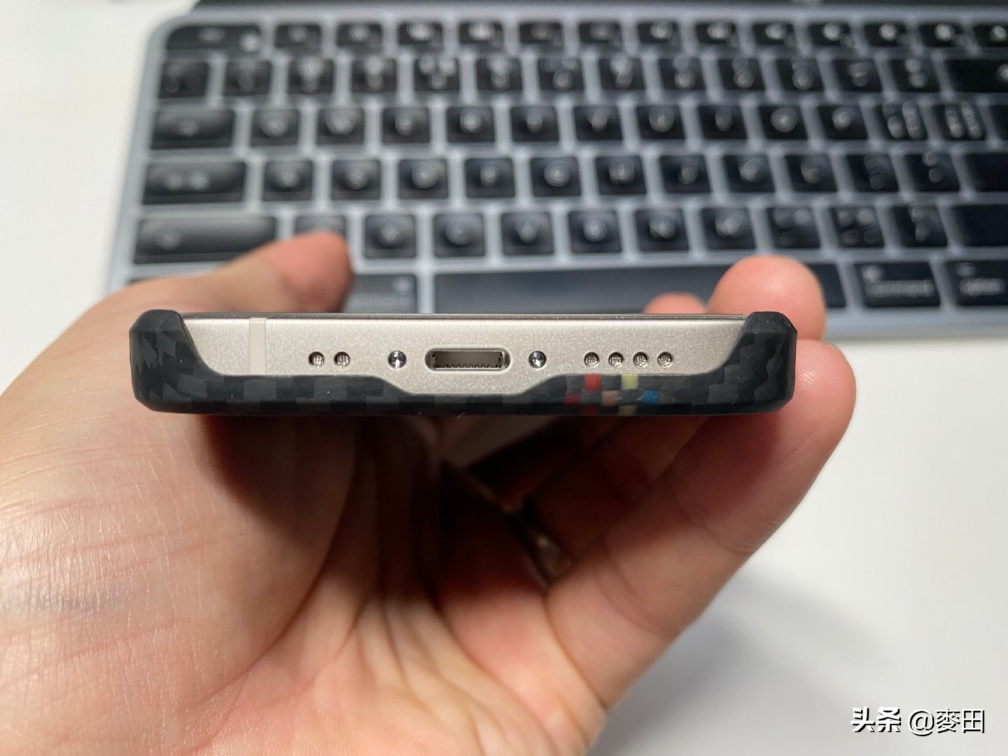 iphone13mini充电无反应,iphone13充电线没有usb