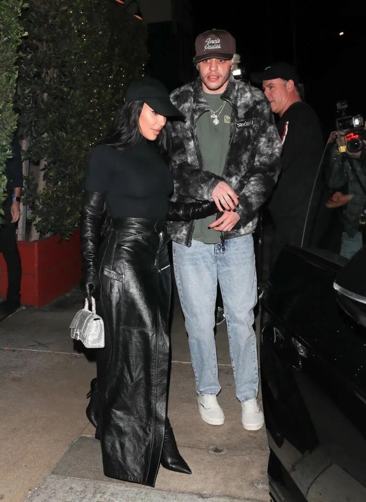 曝金卡戴珊谈侃爷新恋情,金卡戴珊想念以前的侃爷