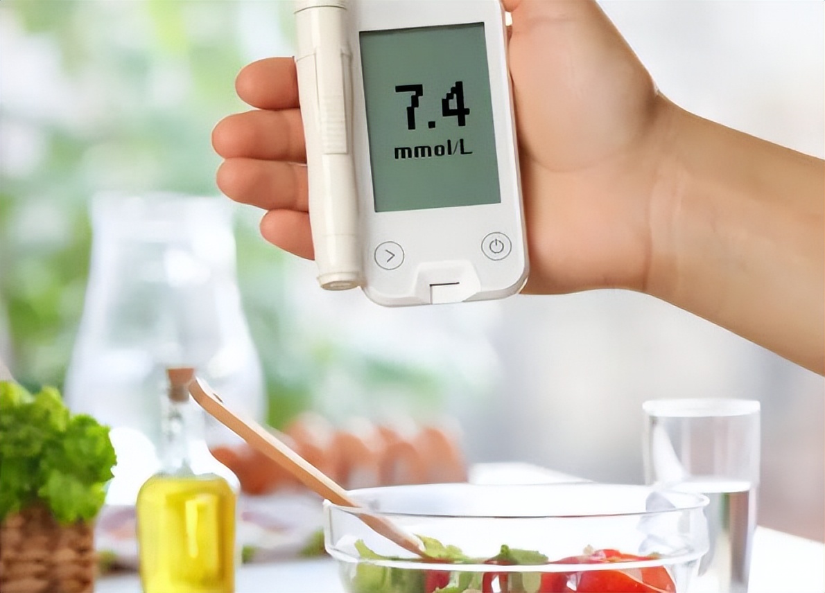 老人为什么身上有味,老人身上有股怪味55岁以后