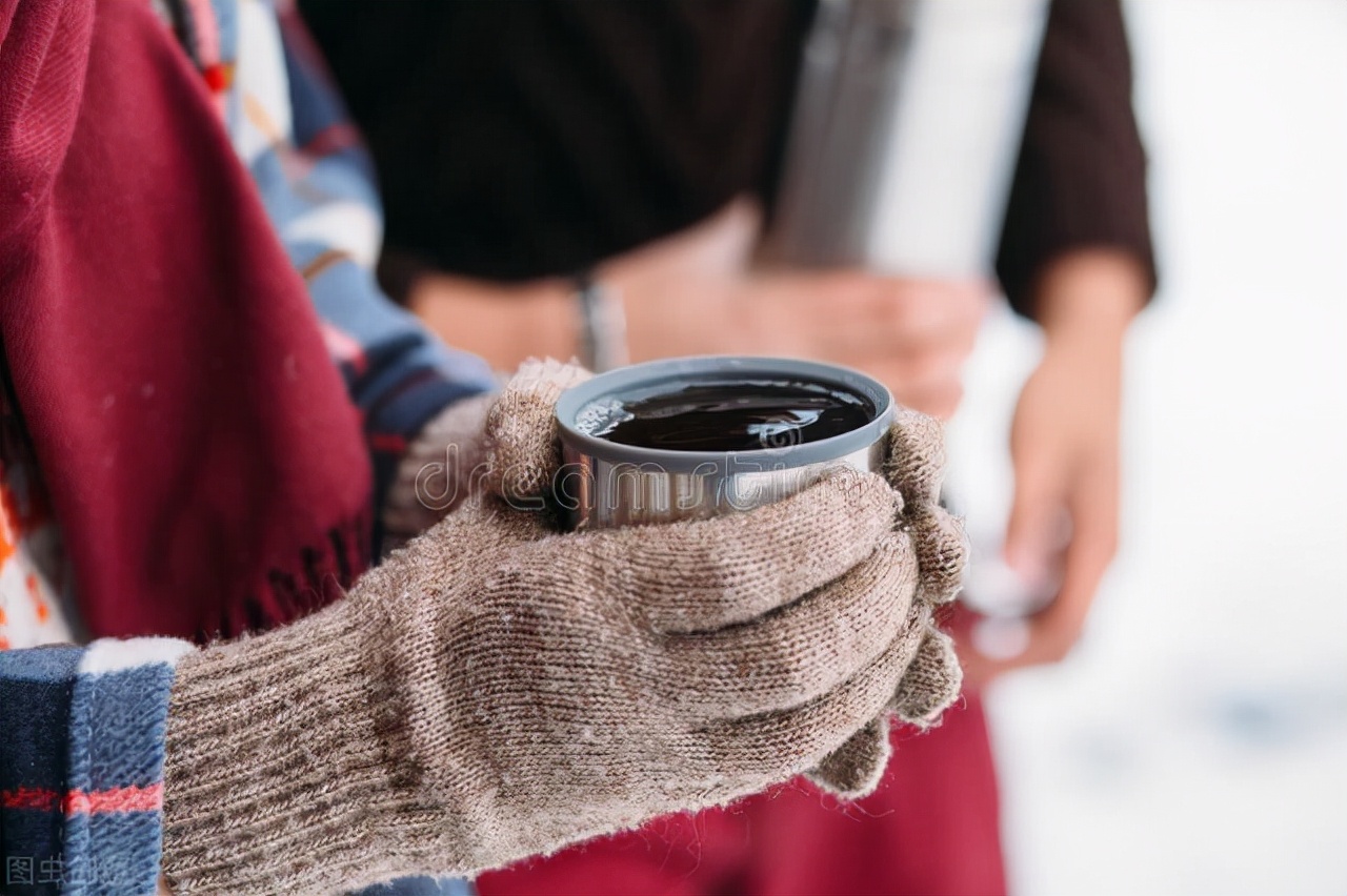 长期使用保温杯喝茶是否会致癌,保温杯沏茶有什么危害