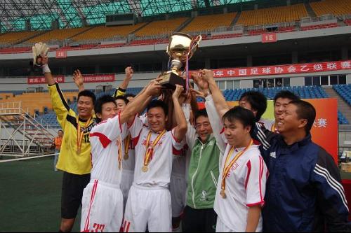 教练员王霄,原天津泰达球员王霄