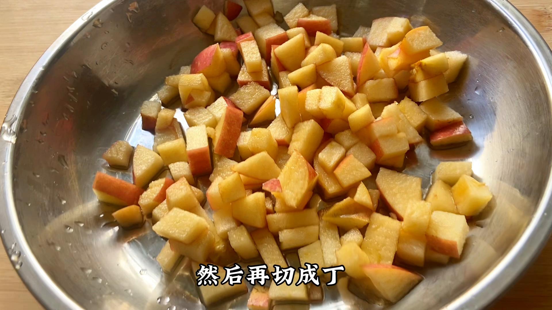 苹果用陈醋泡3天，如果食欲不好可以试试，这是90岁爷爷...