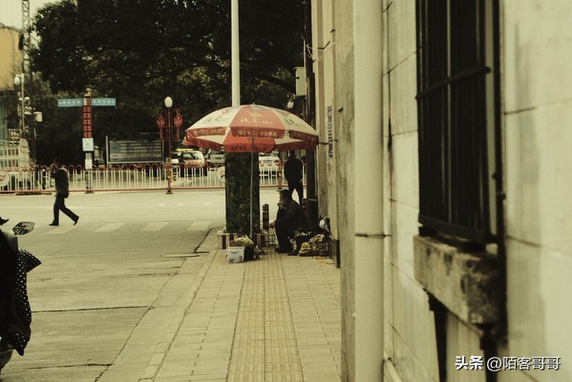 如何处理好人情世故的关系,怎么学习处理好人情世故