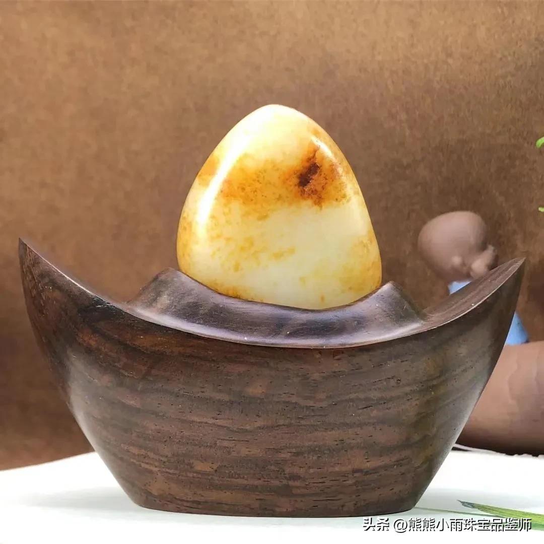 缅甸玉和云南翡翠有什么区别,为什么缅甸翡翠玉那么便宜