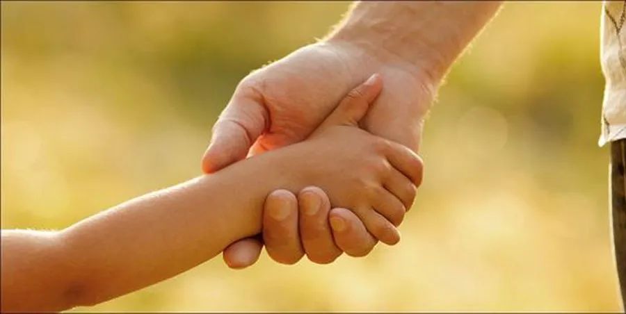 父亲节送给爸爸的礼物怎么画,给爸爸画一张父亲节的礼物