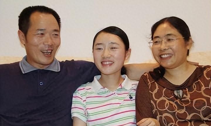 鎯婁汉涓惧姩,鎯婁汉涓惧姩鐭ヤ箮