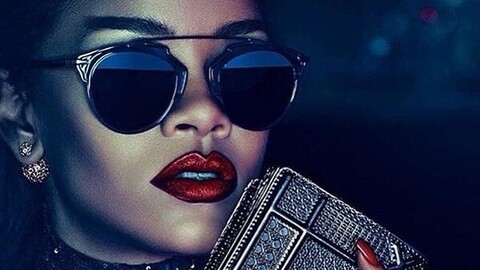 从小岛贫穷少女到国家英雄、全球最富有的女歌手，蕾哈娜的成长史