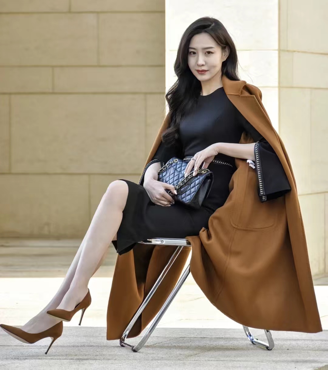 呢子大衣配高跟鞋的穿搭高级感,韩剧女主穿搭秋冬大衣搭配高跟鞋