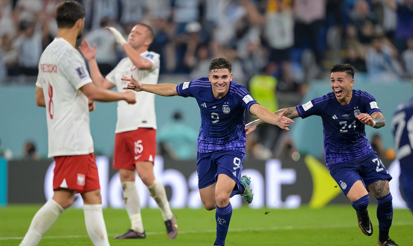 劳塔罗阿尔瓦雷斯恩佐帕雷德斯,帕雷德斯入选阿根廷队